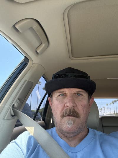 Room wanted in Huntington Beach, CA Main Photo