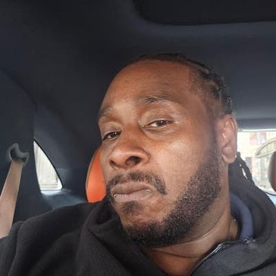 Professional Male seeks a large room Main Photo