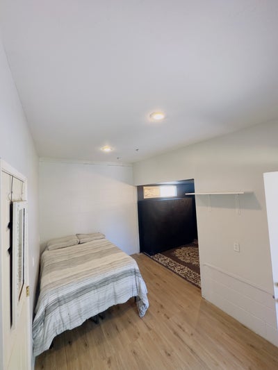 2 Private Rooms Near SDSU – Pool & Parking Main Photo
