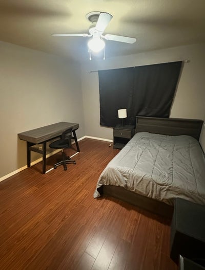 Room for month to month rent Main Photo