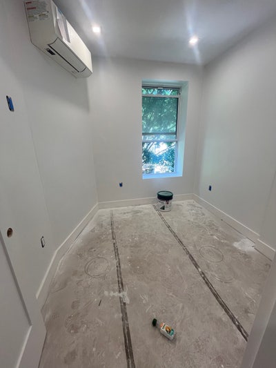 Enjoy the space, sunshine and comfort  in Kips Bay Main Photo