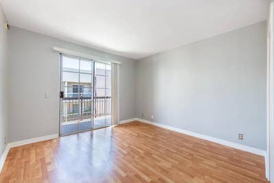 $1875 - Private Room & Bath Main Photo