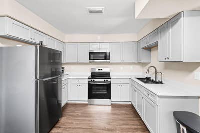  Save Money! All Utilities Included  Clean & Comfy Main Photo