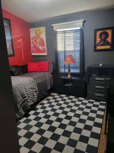 Room for rent with own bathroom  Main Photo