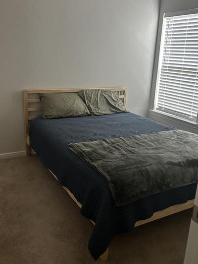 Bedroom for Rent/Cuarto para Renta Main Photo