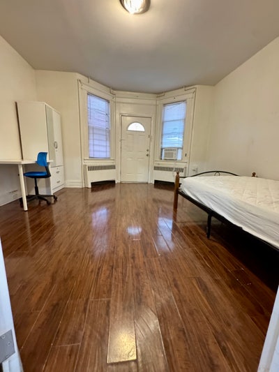 New, huge (studio-size) laundry, EZ to Manhattan  Main Photo