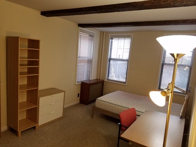 Room available. new renovated. Main Photo