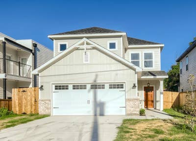 Stylish & Modern Home for Rent in the Heart of Dal Main Photo