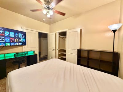 Private Bedroom for Rent. Easy_going house. Main Photo