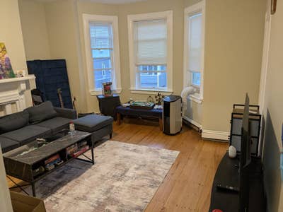 Roomate Wanted for a Private Room  Main Photo