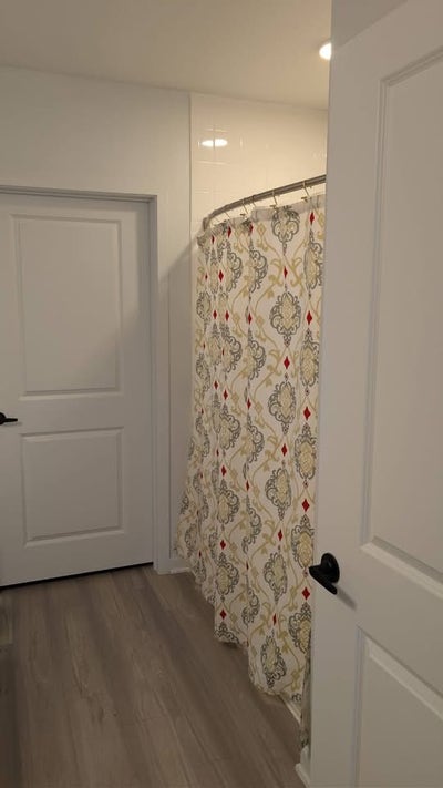 Private Room Available for Rent – St. Petersburg Main Photo