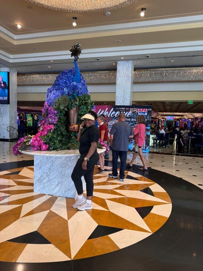 Couple seeks large room Main Photo