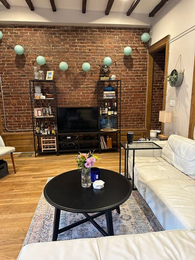 Subletting Beautiful Partially-Furnished Apt 8/1 Main Photo