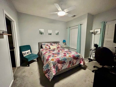 Large furnished private room with bathroom  Main Photo