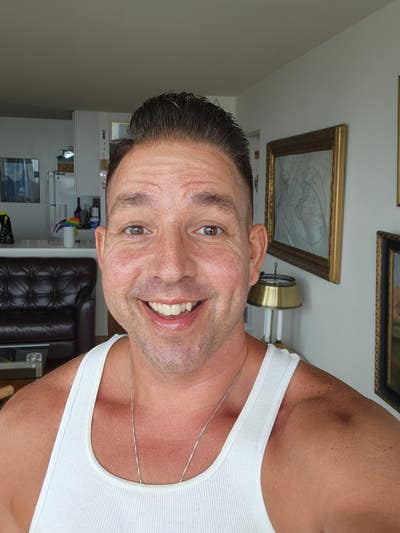 Friendly Professional Looking for Room Main Photo