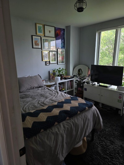 Great Bedroom Available 3BR 1BA in Crown Heights Main Photo