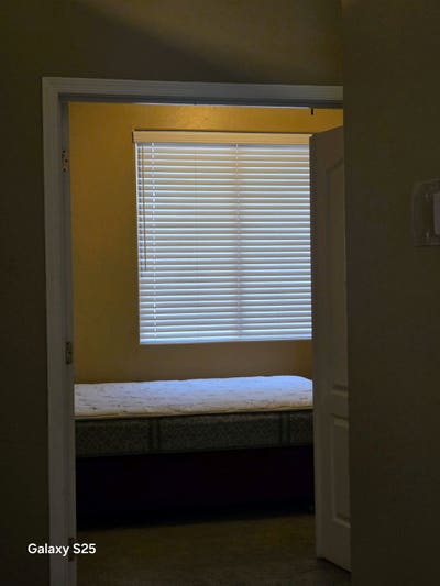 Middle Bedroom  Main Photo