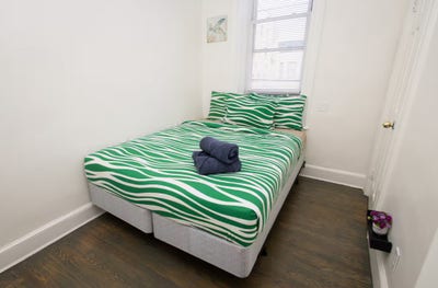 Comfortable Private Room with Modern Amenities Main Photo