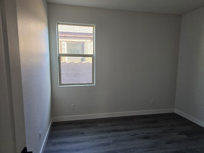 Rooms available (Lower buckeye and 91st)  Main Photo