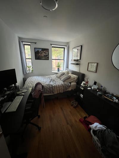2 rooms available in a 3bed 2bath apartment in EV Main Photo
