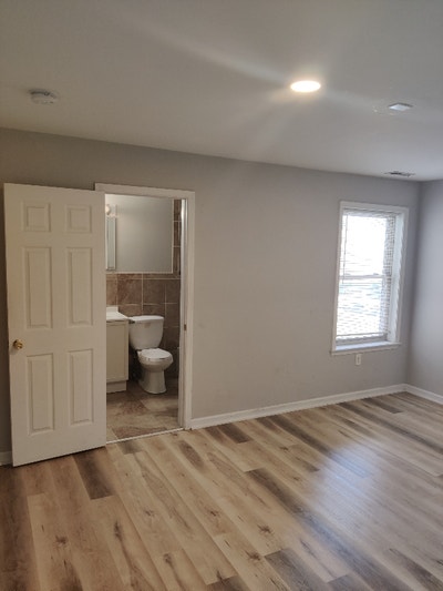 Room with Private bathroom $735 Main Photo