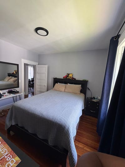 Roomate to Share apartment of 2 BRs with 1 bath Main Photo