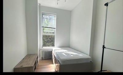 Greenpoint Brooklyn Bedroom Main Photo
