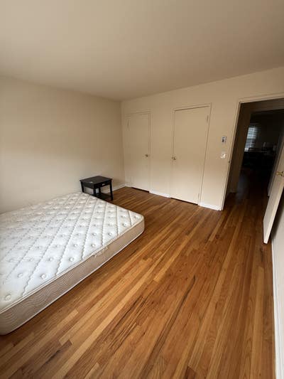 Room for rent Main Photo