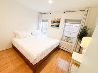 The available room is spacious and includes access Main Photo