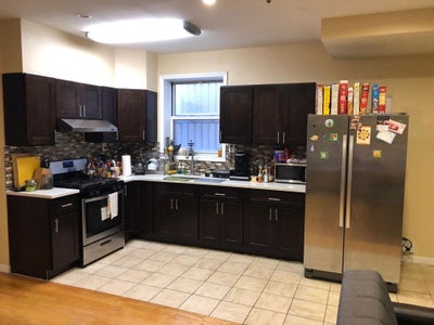 Room available for rent bills included  Main Photo