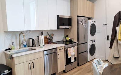 Modern Furnished Room with Private Bathroom – All  Main Photo