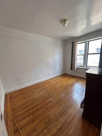 Comfortable Living with Private Bath and Utilities Main Photo