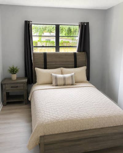  TopRated Host | Private Rooms in  Spacious West T Main Photo