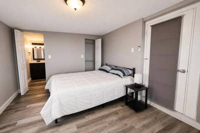 Amazing Location! Comfy & Cozy Tampa House with Di Main Photo