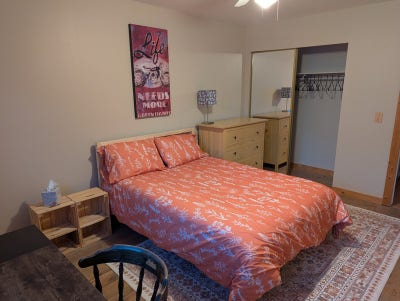 Furnished Room & Private BathroomUtilities Incl. Main Photo