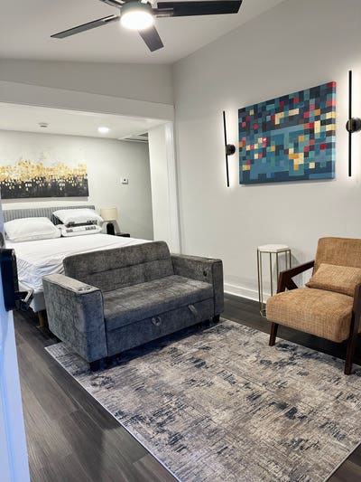 Private Furnished Studio Near Airport Main Photo
