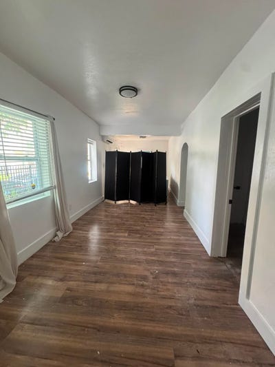 Rooms for Rent 5 Minutes from Design District Main Photo
