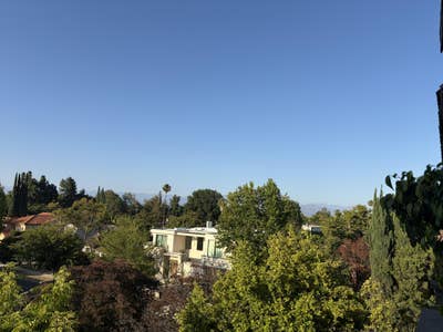 Beautiful Top Corner Apartment w/expansive views  Main Photo