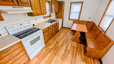 Furnished Saint Charles Home, short drive to anywh Main Photo
