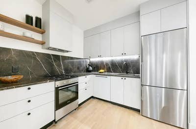 Roommate listing for 10 month lease starting Sept Main Photo