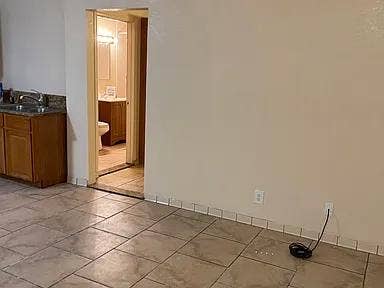 Freshly Updated 1 Bedroom Apartment Main Photo