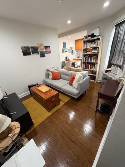 Roommate Wanted - 2BR Apartment in Kensington Main Photo
