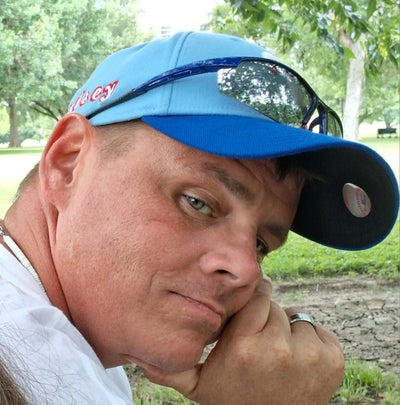 Hello everyone. My name is Robert. Main Photo
