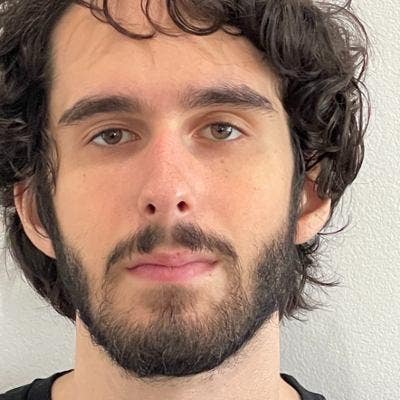 Professional Male seeks a small or large room Main Photo