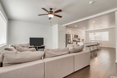 Room 3 for Rent_Luxury Townhome Main Photo