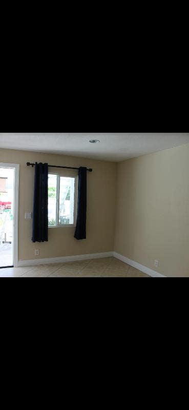 Private BR with Private Entrance_No kitchen Main Photo