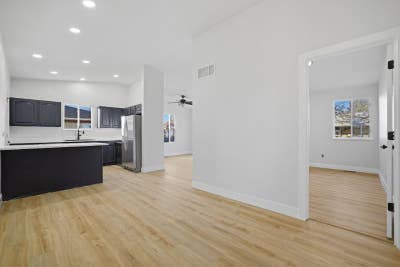 Room for Rent w Shared Bathroom_ Co_Living Home_  Main Photo