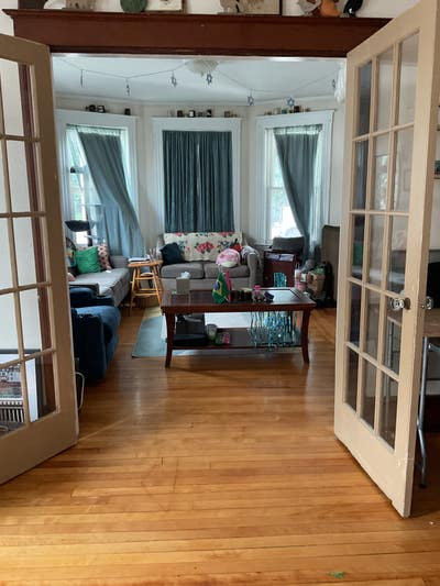 Spacious Salem apartment with room available Main Photo