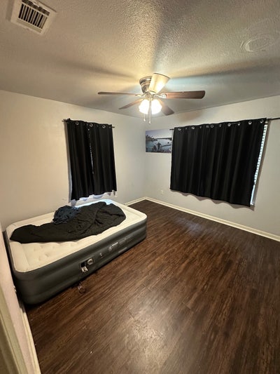 Looking to rent a room in my home Main Photo