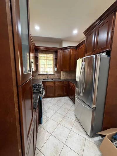 Private Furnished Room with Modern Amenities Main Photo